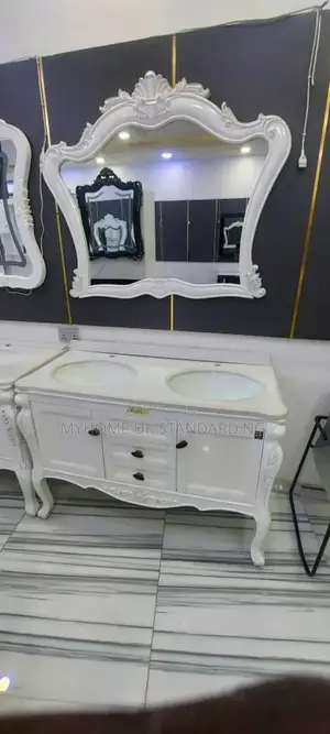 Double England Cabinet With Royal
