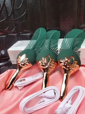 Peacock Feather Clit Vibrator