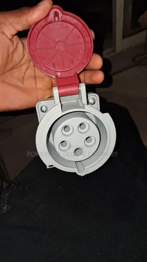 Iindustrial Socket 32amps 5pin for Factories/ Construction