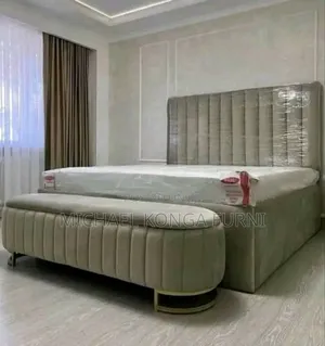 Classic 6b6 Bed With Ottoman