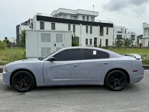 Dodge Charger SXT 4dr Sedan (3.6L 6cyl 8A) 2014 Gray
