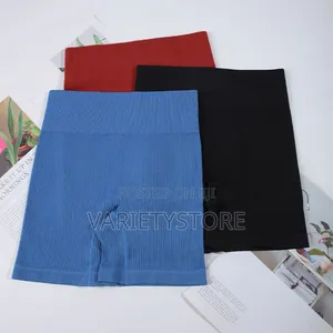 Seamless Threaded High Waisted Hip Lifting Fitness Shorts