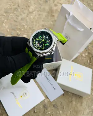 *Poedegar Araneae Rubber Wristwatch* Green Color