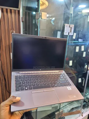 Laptop HP ZBook Firefly 14 G7 32GB Intel Core i7 SSD 512GB