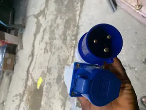32ax3pin Industrial Wall Mount Socket