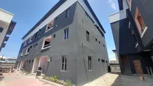 2bdrm Block of Flats in L'Avalon Estate, Ado / Ajah for sale