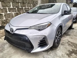 Toyota Corolla SE Special Edition 4dr Sedan (1.8L 4cyl CVT) 2017 Silver