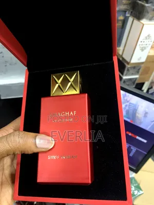 Shaghaf Oud Ahmar by Swiss Arabian, Paris Corner
