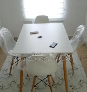 Portable White 4 Seaters Dining