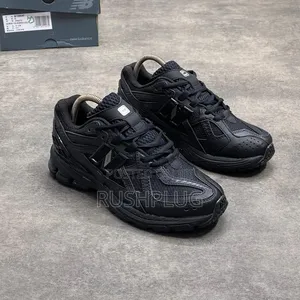 New Balance 1906utility Triple Black Sneakers