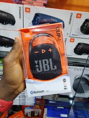JBL Clip 4