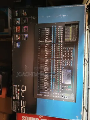 Allen and Heath Professional Mixer Qu-32