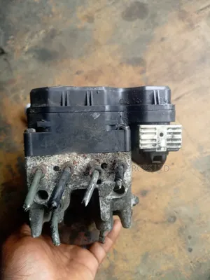 Toyota Avalon Abs Pump 2008