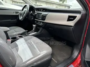 Toyota Corolla LE 4dr Sedan (1.8L 4cyl CVT) 2015 Red