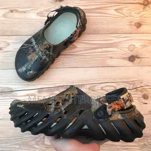Mixed Unique Crocs “”.