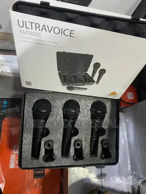 Behringer Xm1800s 3 in 1 Dynamic Cardioid Vocal Microphone