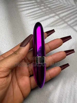 Shiny Lipstick Vibrator