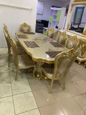 Royal 8 Seaters Table