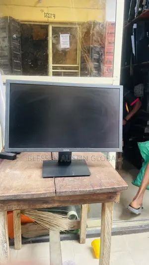 24 Inches Samsung Monitor