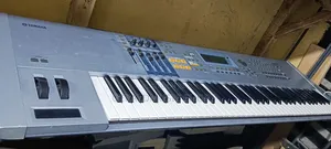 Uk Used Yamaha Motif Es7 Synth