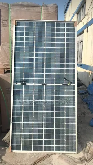 550-watts Solar Panel