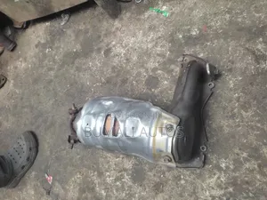 Manifold Catalyst Toyota Camry Up Sensor 2012/2015 Model