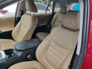 Toyota RAV4 2020 Red