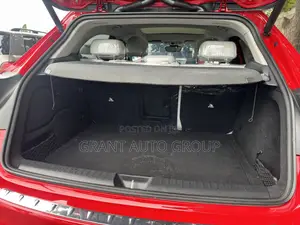 Mercedes-Benz GLA 250 2018 Red