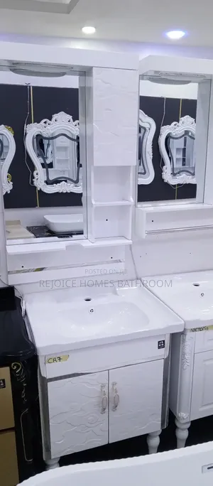 Luxury White Bathroom Vanity With Basin and Mirror Cabinet