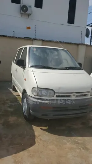 Nissan Serena 1995 White
