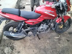 Bajaj Pulsar NS 200 2023 Red