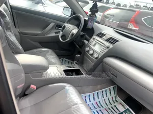Toyota Camry LE 4dr Sedan (2.5L 4cyl 6A) 2011 Black