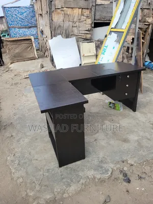 Executive Corner Table