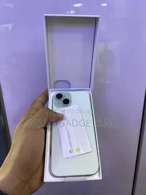 Apple iPhone 15 128 GB Green