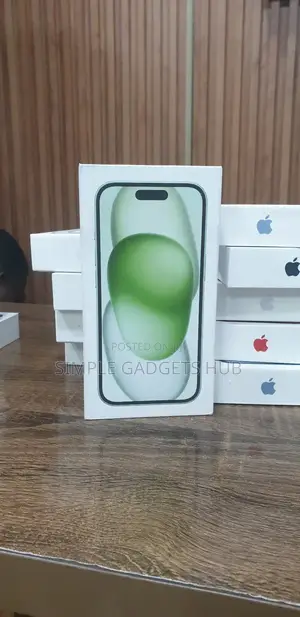 New Apple iPhone 15 128 GB Green
