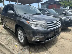 Toyota Highlander 2012 Gray