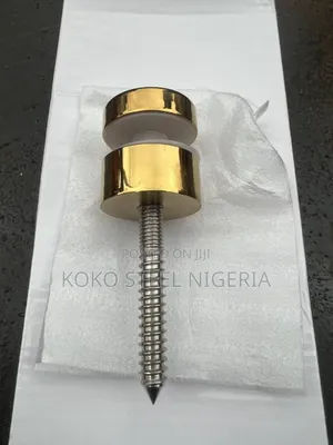 20x10 Gold Solid Stud