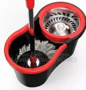 Magic Mop With 360 Degree Spinning Capacity.