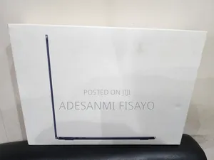 New Laptop Apple MacBook Air 2024 M3 13-Inch 8GB Apple M3 SSD 256GB