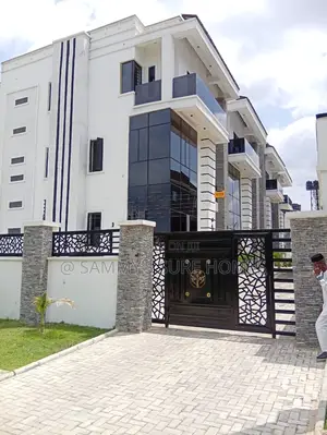 4bdrm Duplex in Jahi Gilmore for rent