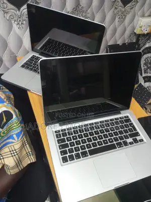 Laptop Apple MacBook 2012 8GB Intel Core I5 HDD 500GB