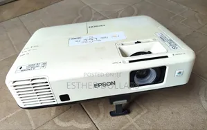 Powerful and Bright 4000 Lumens Epson Projector