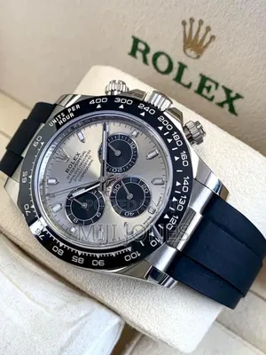 "Luxury Daytona Inspired Watch With Rubber Strap"