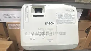 Epson Powerlite S17 Svga 3lcd Projector.