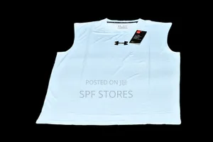 White Sleevelessshirt