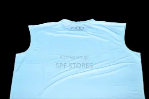 White Sleevelessshirt