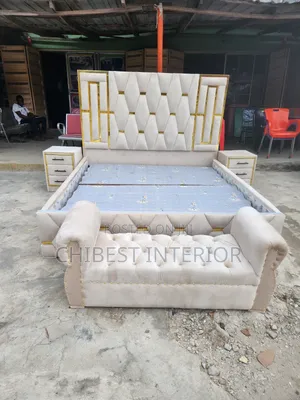 6by6 Upholstery Cream Coloured Bed