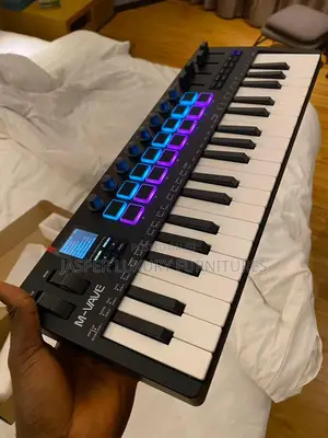 Smk37 Midi Keyboard.