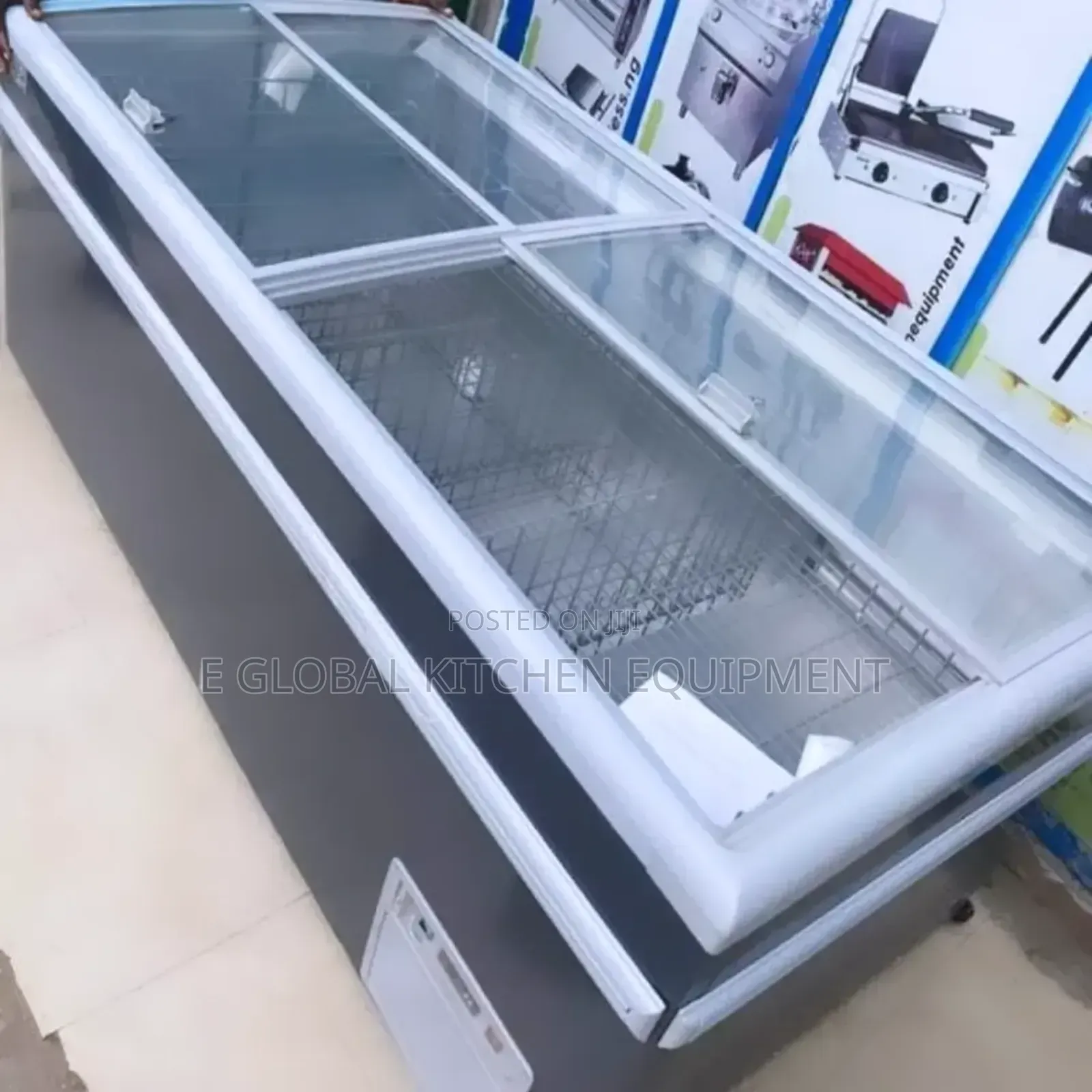 Vertical Showcase Chiller