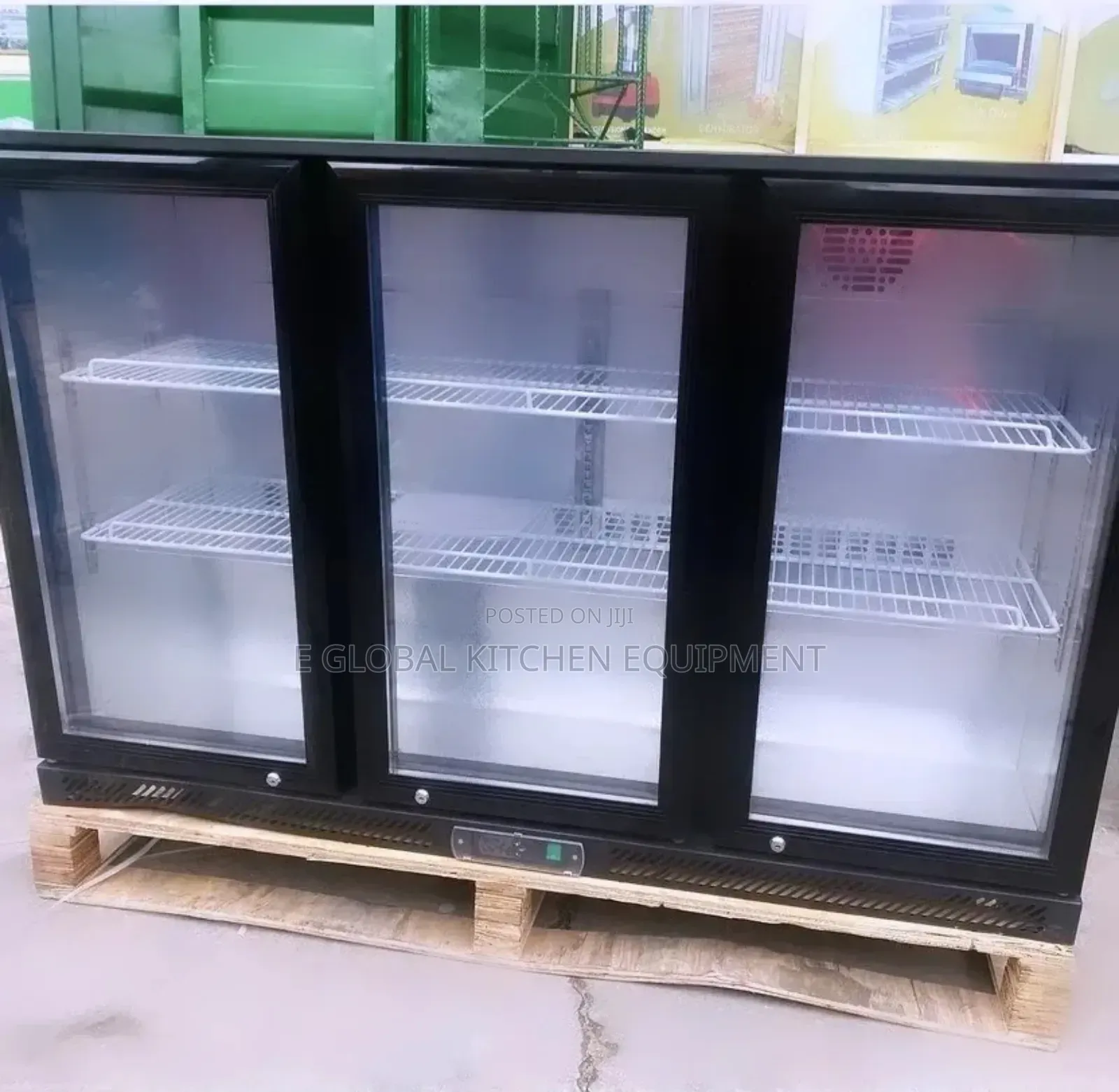 Vertical Showcase Chiller